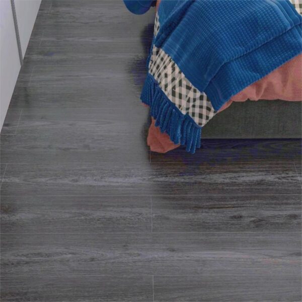 Vinyl Flooring - Image 2